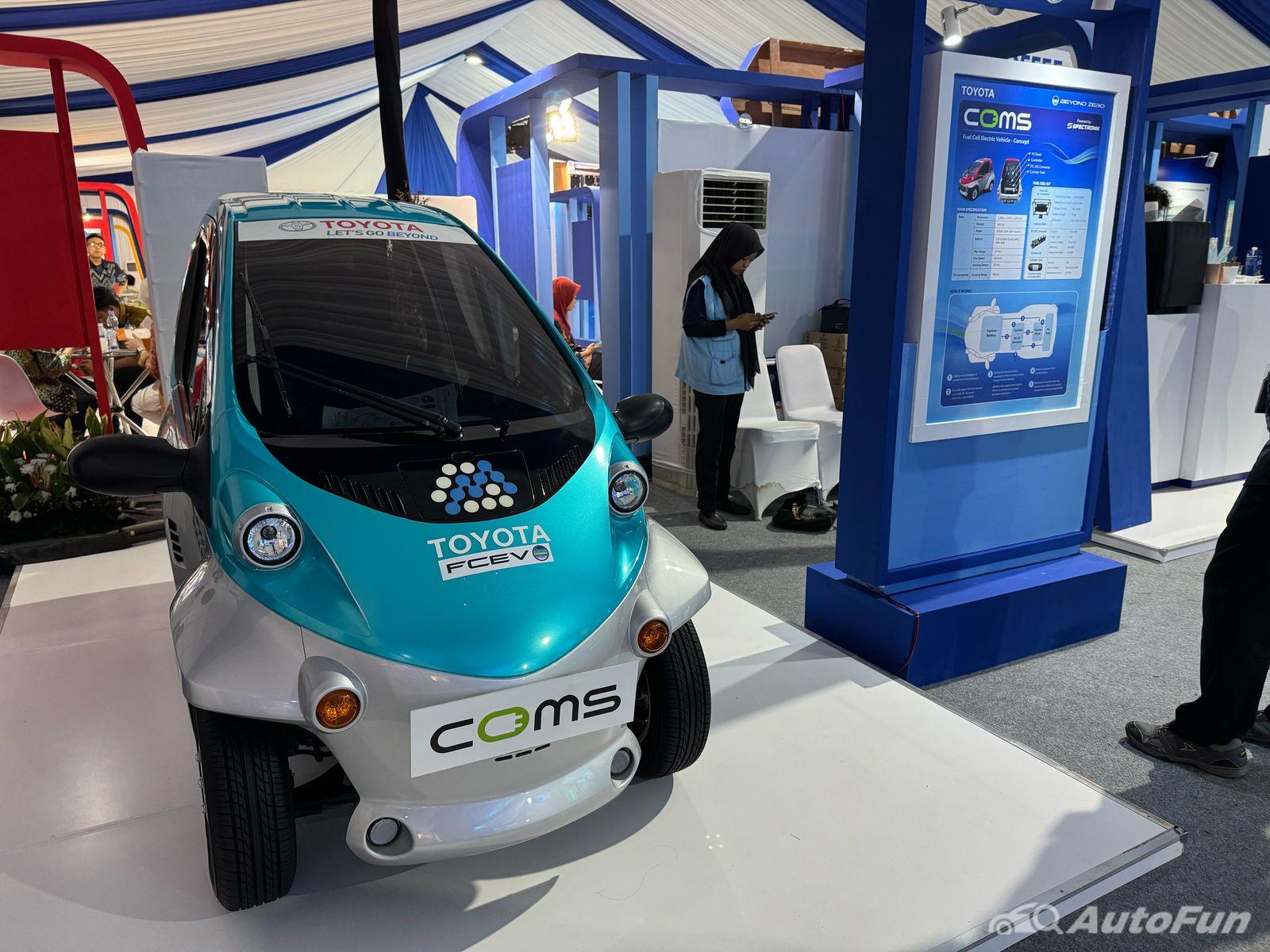 mobil listrik toyota