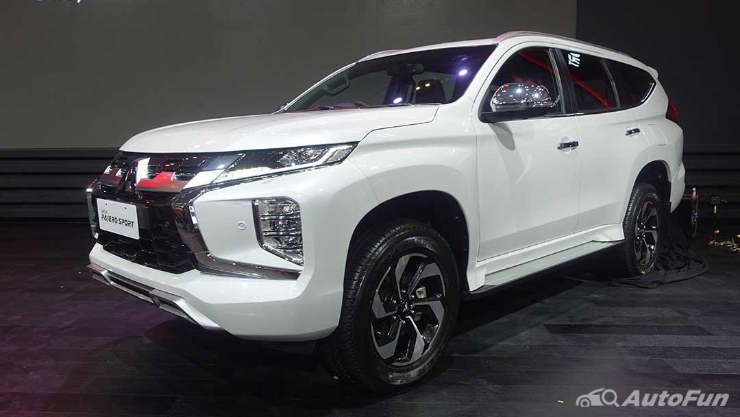 Rus ayol massaj terapevtida Rus talabalari seks partiyasi