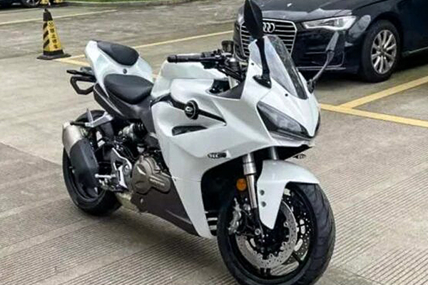Benelli Hadirkan Motor Sport Touring Berbasis Leoncino 500