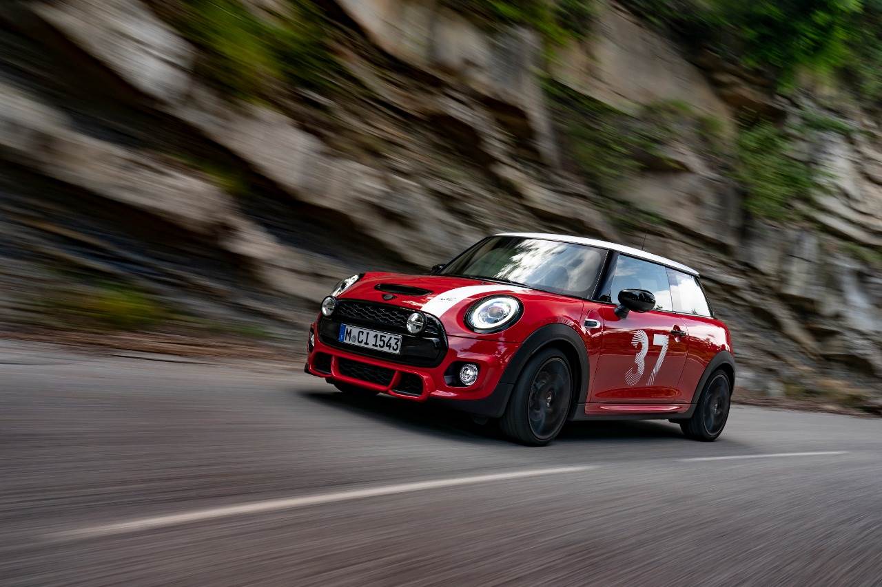 MINI Paddy Hopkirk Edition Cuma Disediakan 10 Unit Buat Indonesia, Harganya Nyaris Rp1 Miliar!