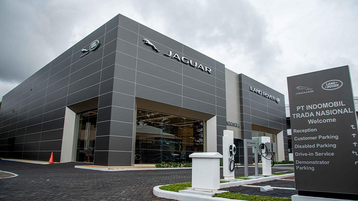 Jaguar dan Land Rover Buka Showroom di PIK, Mewah dan Punya Charging Station
