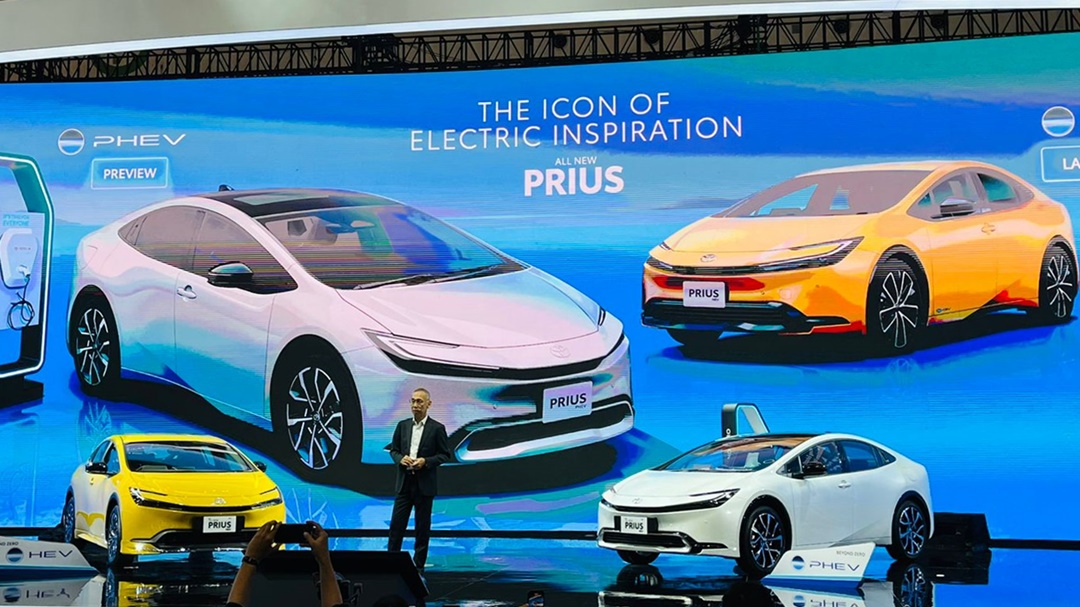 Toyota Prius HEV dan PHEV Terbaru Jadi Bintang Panggung Toyota di GIIAS 2024