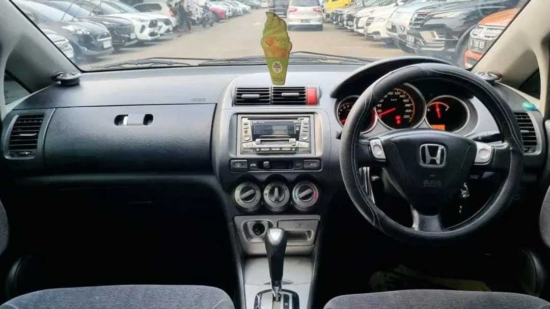 perbedaan Honda City i-DSI dan Vtec