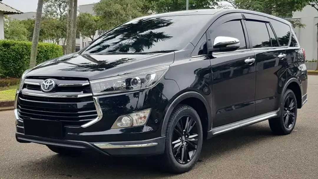 Harga Bekas Selisih Rp50 Juta, Ini Bedanya Toyota Kijang Innova Venturer Diesel dan Bensin