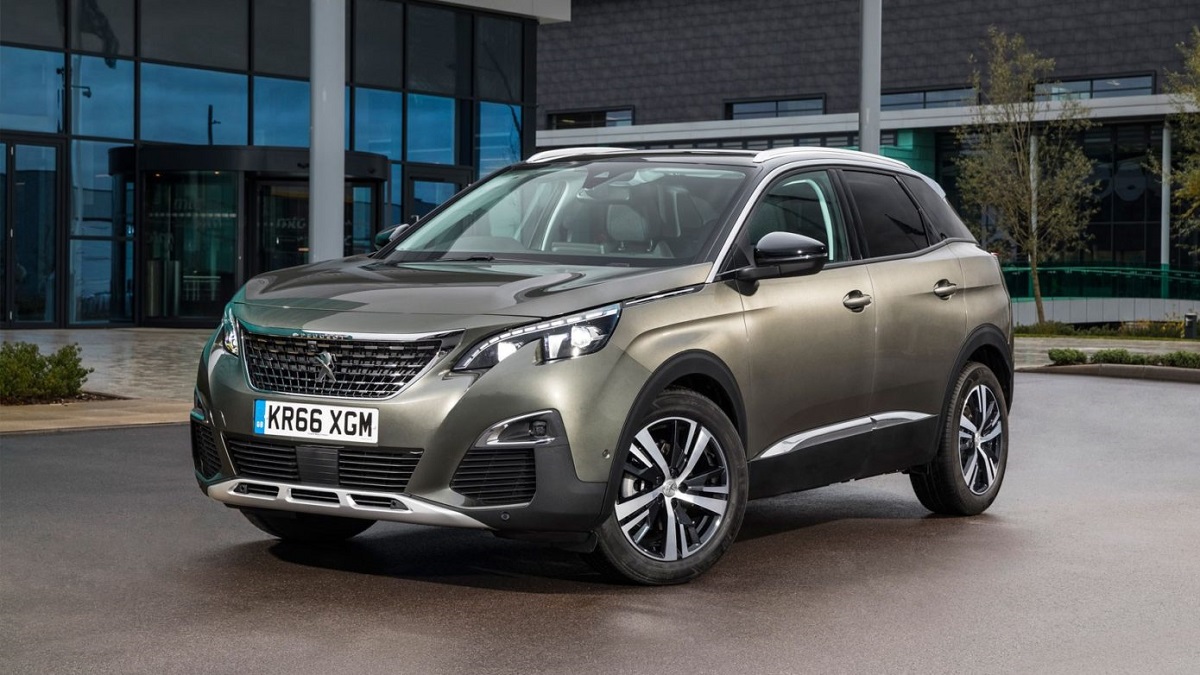 Apakah Peugeot 3008 Allure Plus 2020 Bisa Unggul Soal Ruang dan Kepraktisan Dari Saingannya Ini?