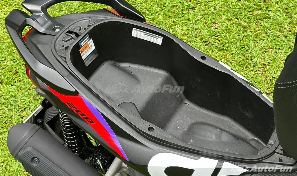 aprilia sr-gt