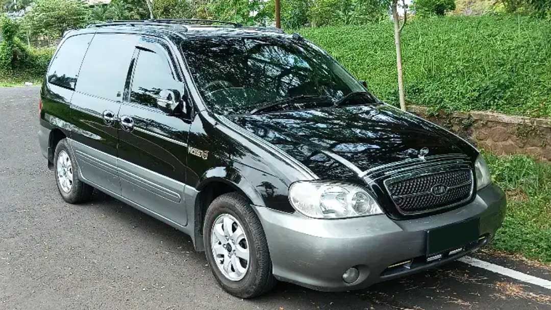 Bekasnya Cuma Rp60 Jutaan, Apa Saja Kelebihan dan Kekurangan KIA Sedona Gen 1?