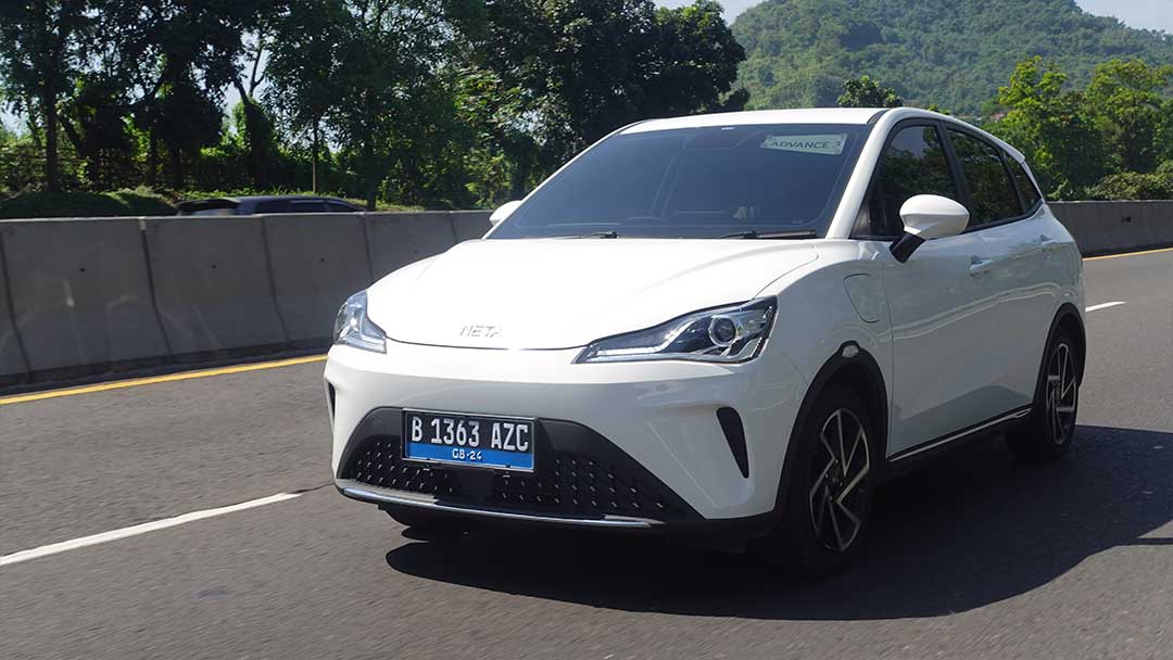Test Drive Mobil Listrik Neta V-II, Digas Bandung-Jakarta Daya Baterainya Habis Berapa?