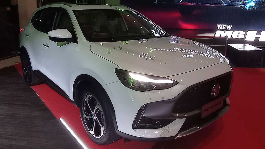 4 Hal Menarik MG HS 2023 yang Bikin Wuling Almaz Kepanasan