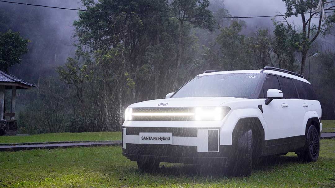 Hyundai Santa Fe Hybrid 2024 Ternyata Punya 3 Baterai, Buat Apa Saja?