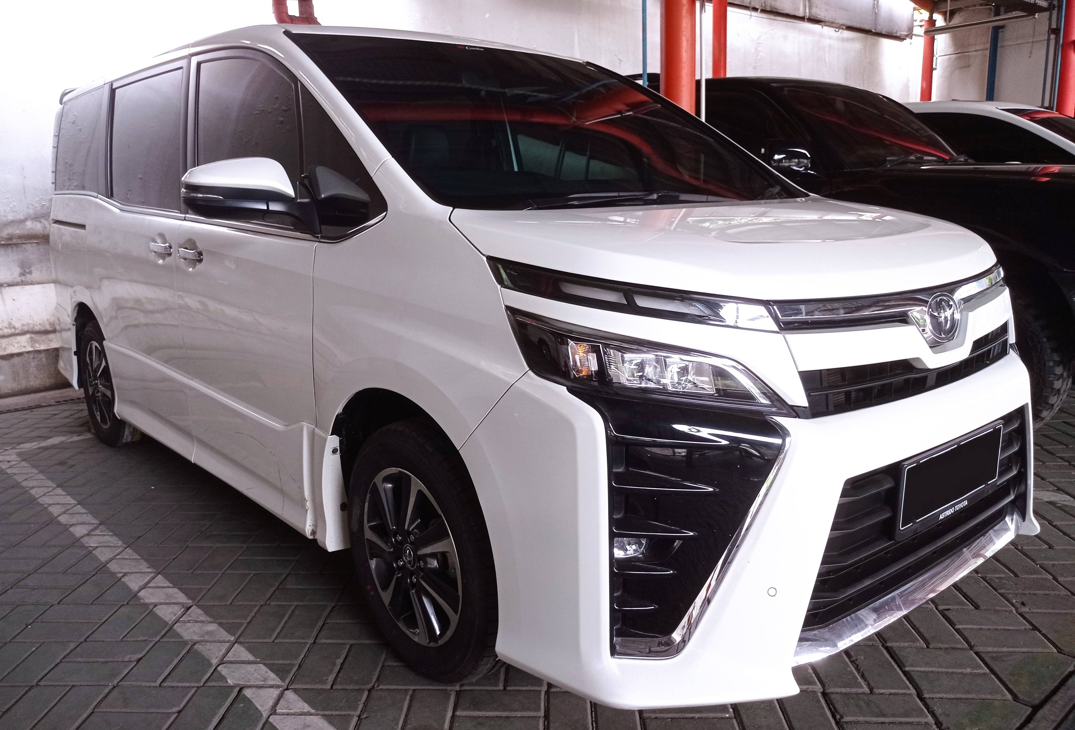 Kelebihan dan Kekurangan Toyota Voxy Gen 3, Harga Bekas Mepet Veloz Baru