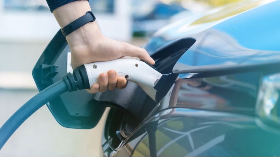 Adu Hebat Mobil Listrik China Rp300-400 Jutaan, Siapa yang Paling Jauh Jarak Tempuhnya?