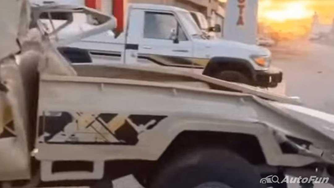 Toyota Land Cruiser 70 pickup