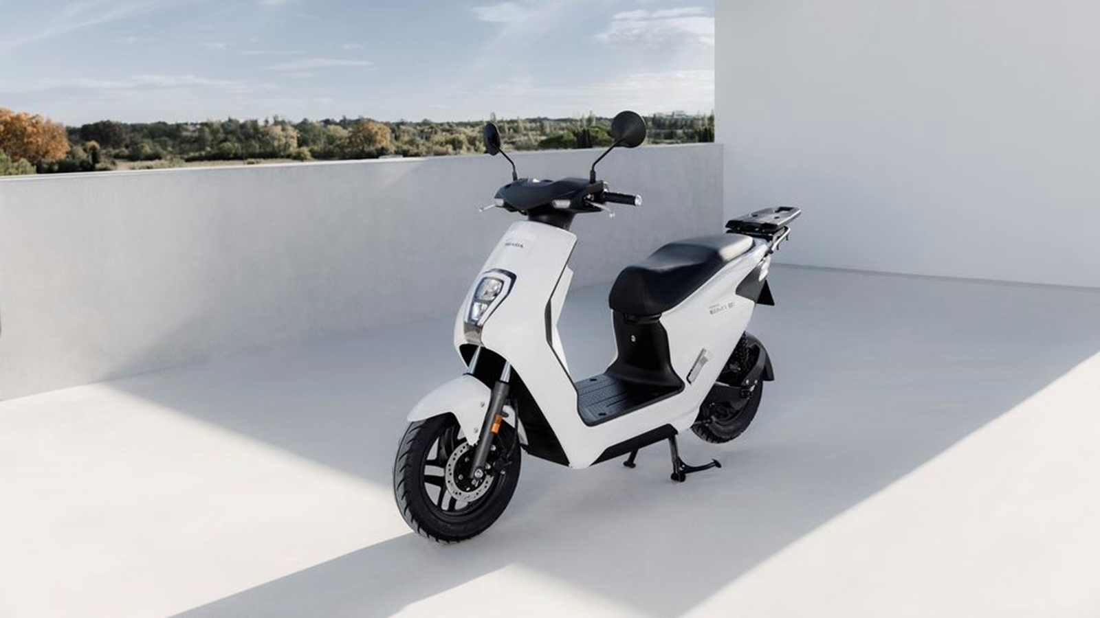 Gambar Honda EM1 e