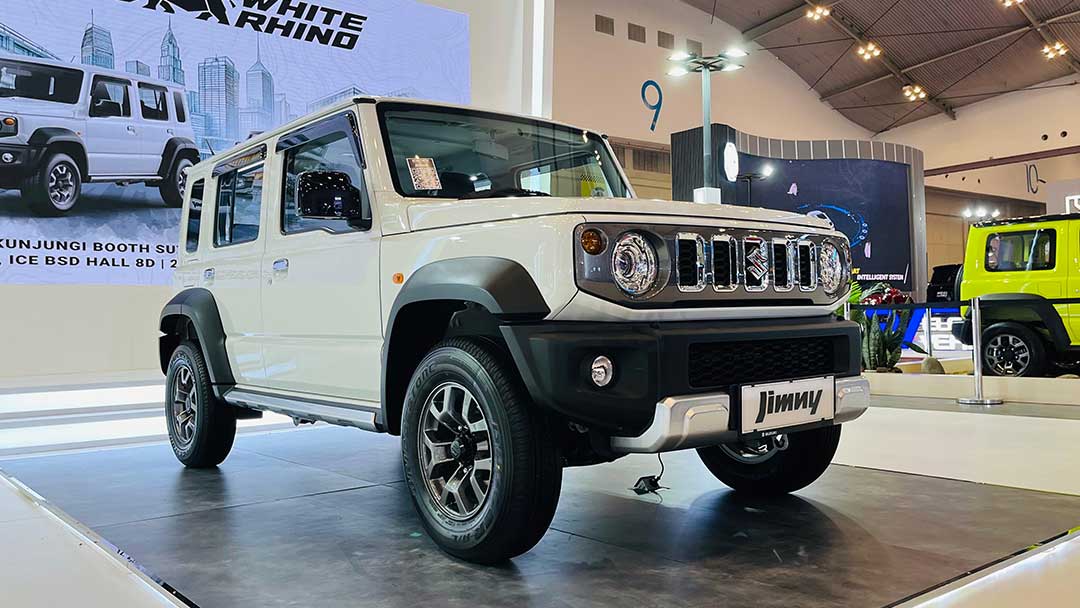 Fakta Suzuki Jimny 5 Door White Rhino Edition, Cuma Tambah Aksesoris?