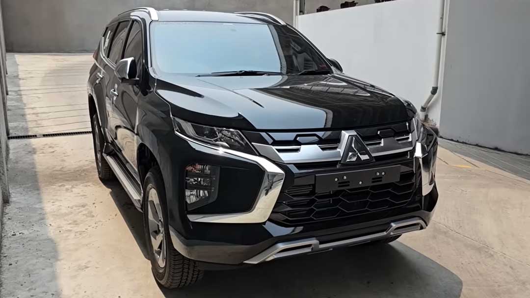Kupas Perbedaan Mitsubishi Pajero Sport 2025 Tipe Exceed dan GLX