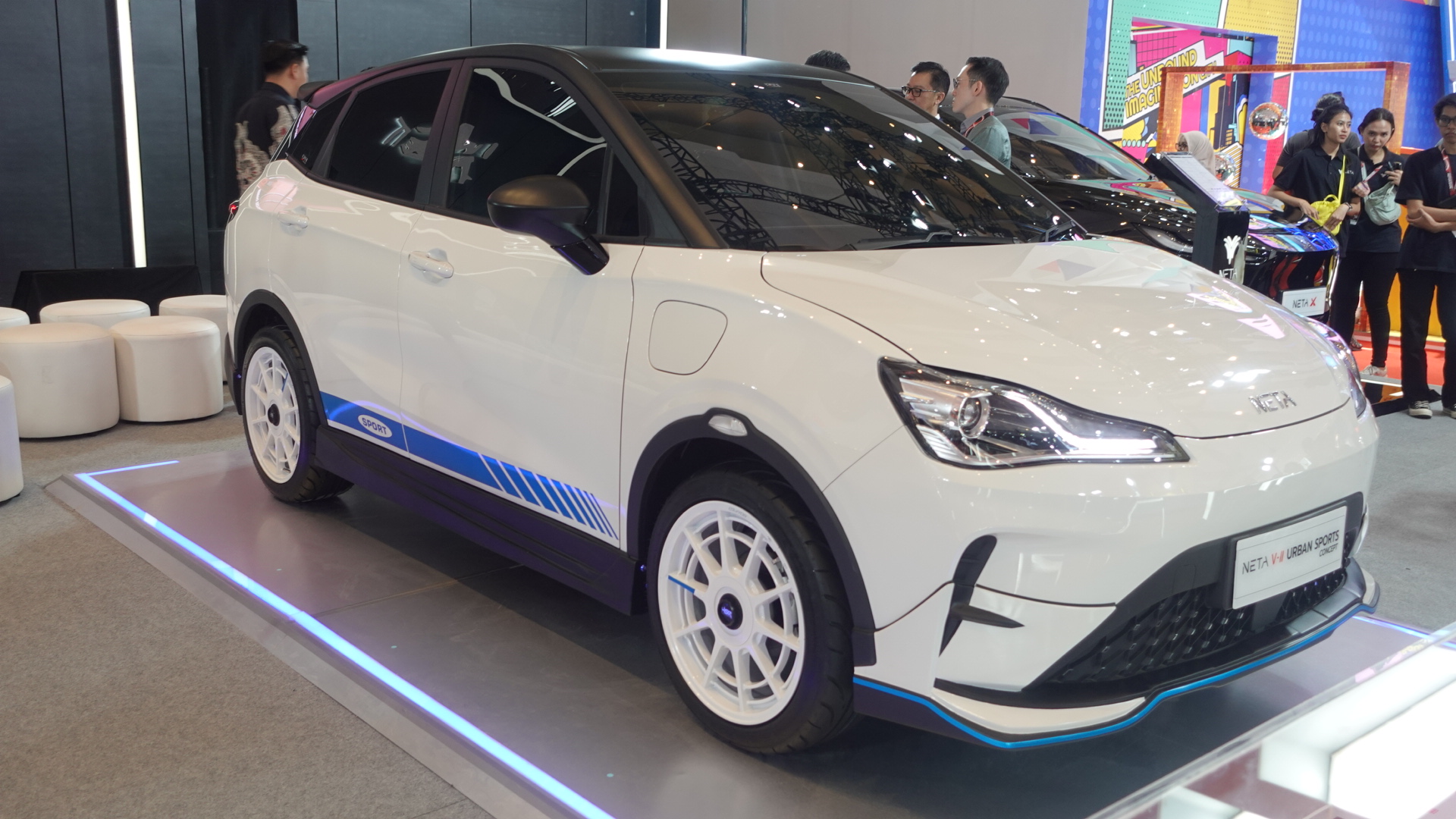 NETA Gebrak IIMS 2025 Dengan Pamerkan NETA V-II Urban Sport Concept