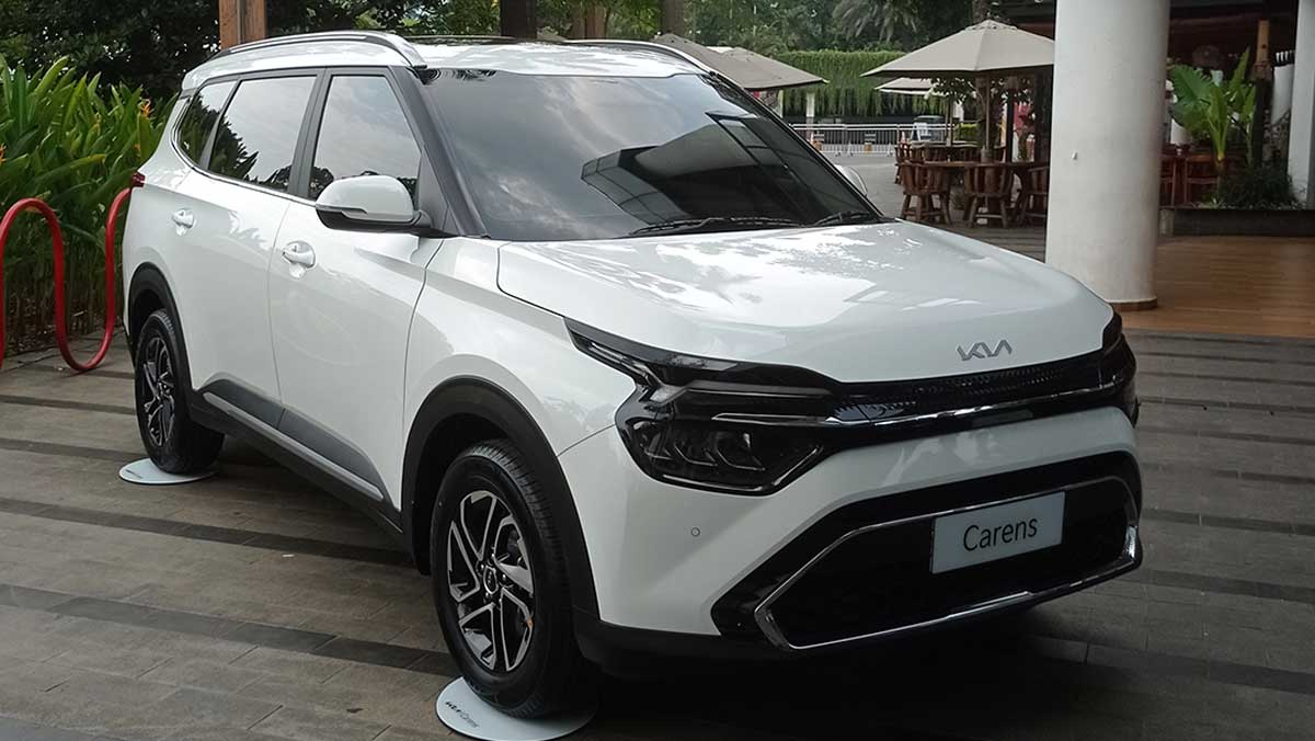 KIA Carens 2023 Tambah Varian Baru, Pakai Captain Seat