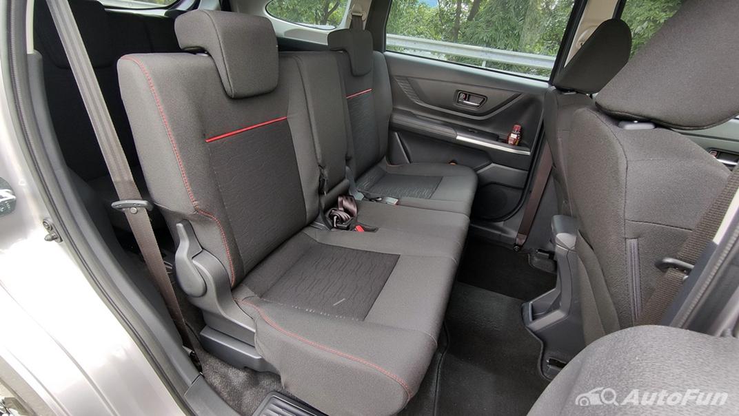 Interior Image 16