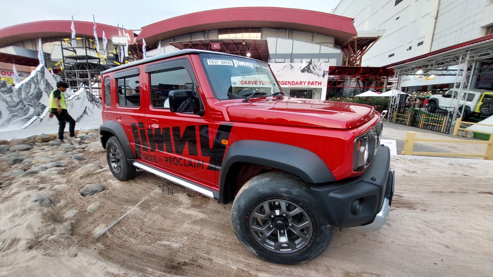Pesanan Suzuki Jimny 5 Pintu dan 3 Pintu Selalu Membludak, Akankah Diproduksi Lokal?