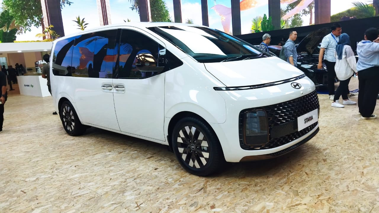 Hyundai Staria Business Ala Lombardi Punya Kabin yang Bikin Nyaman Para Sultan