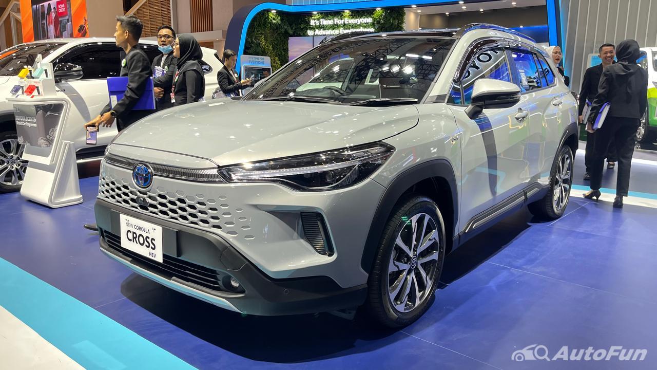 mobil baru di IIMS 2025