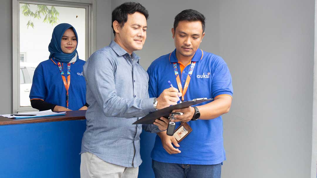 lelang mobil bekas