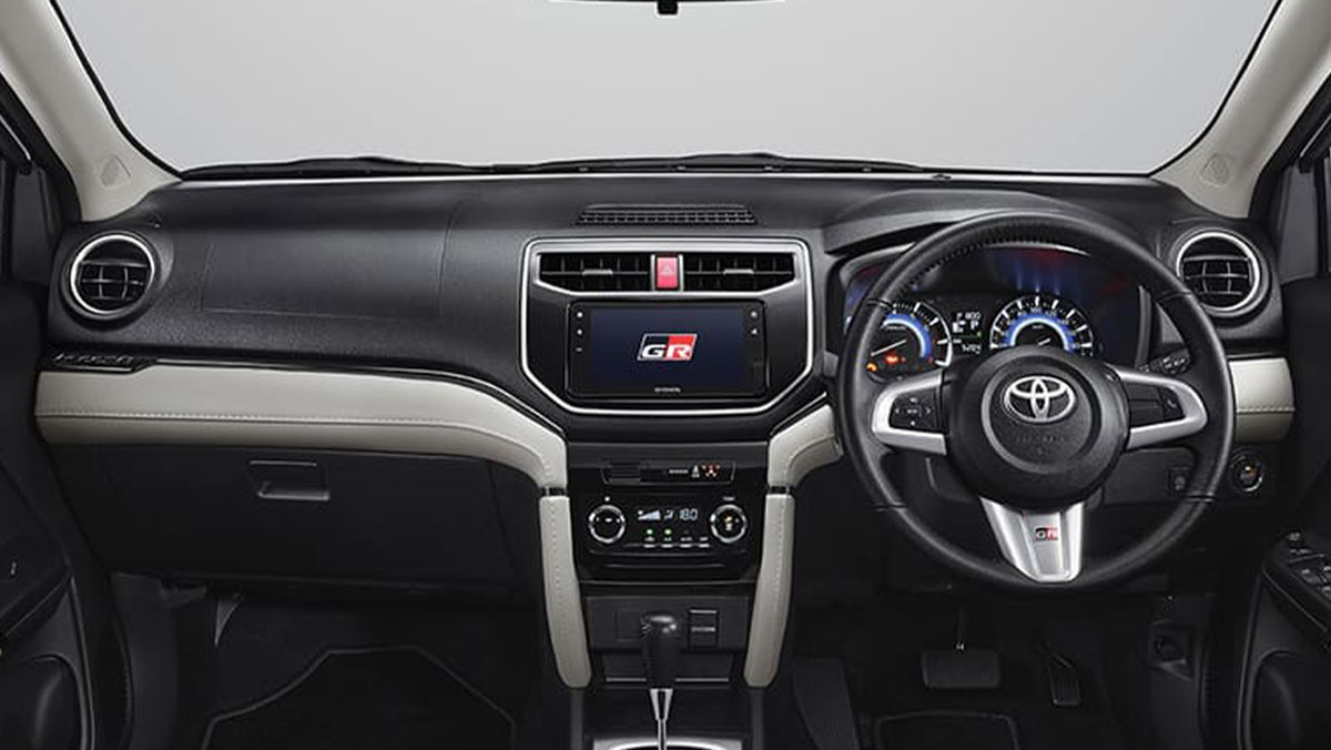 perbedaan toyota rush dan daihatsu terios