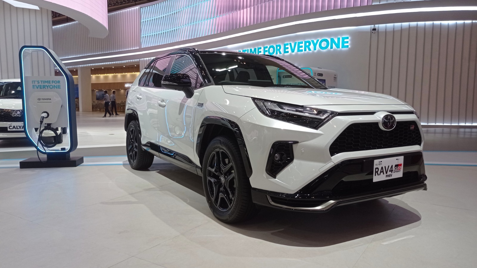 Intip Spesifikasi Toyota RAV4 GR Sport PHEV, Sekelas CR-V yang Lebih Mahal Rp350 Juta