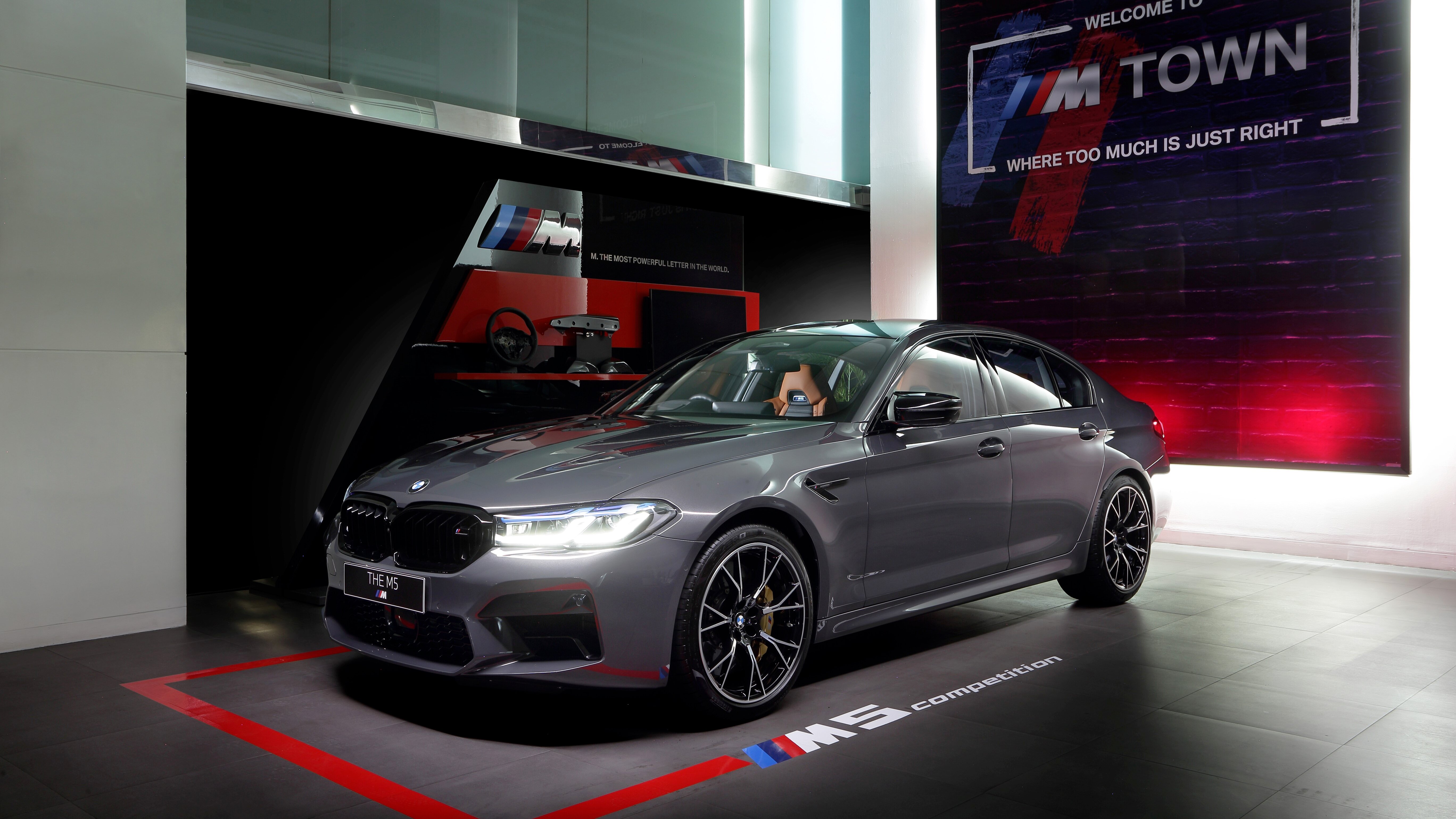 BMW M5 Competition 2021, Sedan Bermesin V8 Seharga Rp4,7 Miliar