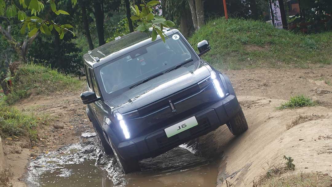 Intip Spesifikasi Mobil Listrik Chery J6, SUV EV Offroad Pertama di Indonesia