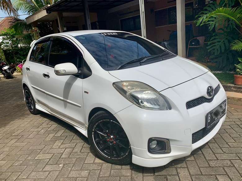 Perbedaan tipe J, E dan S Toyota Yaris Bakpao