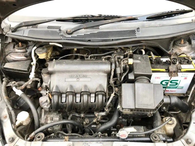 perbedaan Honda City i-DSI dan Vtec