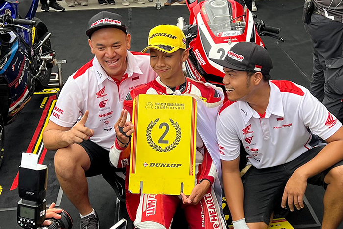 Pembalap Indonesia Kuasai Podium AP250 ARRC Mandalika, Ramadhipa Menggila!
